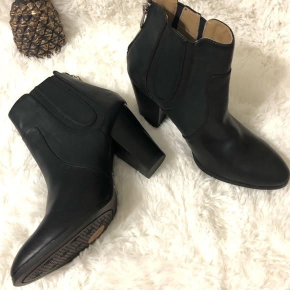 Adrienne Vittadini Shoes - Adrienne Vittadini Baro Botties